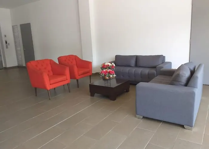 Apartamento Con Piscina